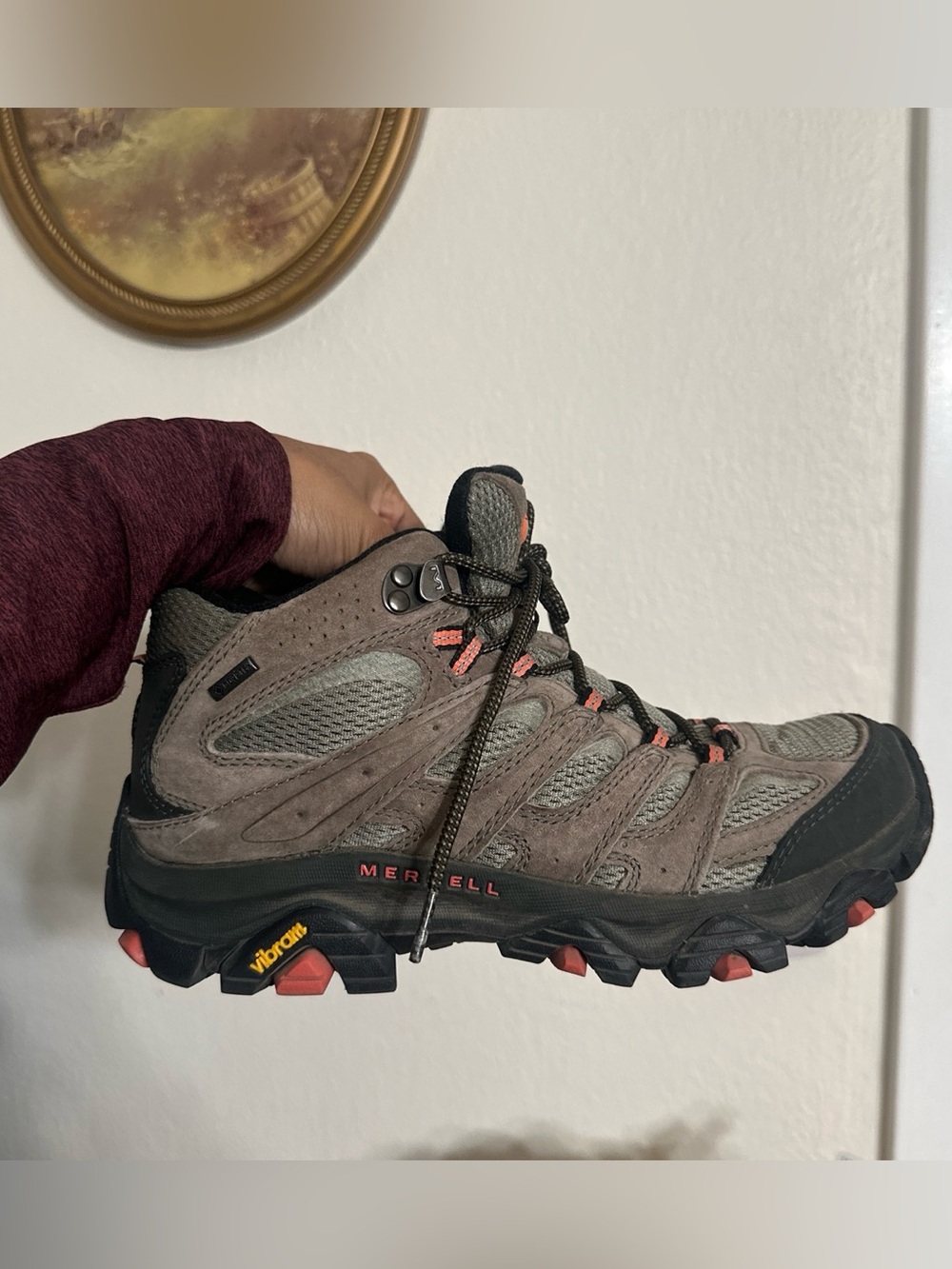 Merrell women’s Olive Green Hiking Boots

Moab 3 mid Gore-Tex - Picture 2 of 5